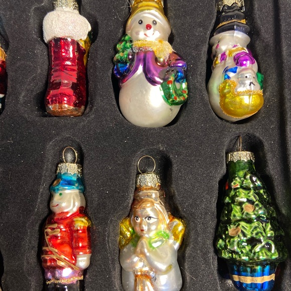 Christmas Small Glass Ornaments- set of 12
Home holiday - Picture 2 of 14